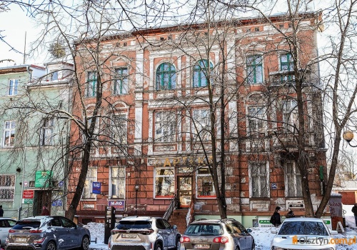 „To karygodne”. Kamienica przy ul. Dąbrowszczaków 34 bez wody. Zamarznięte rury i reakcja administratora