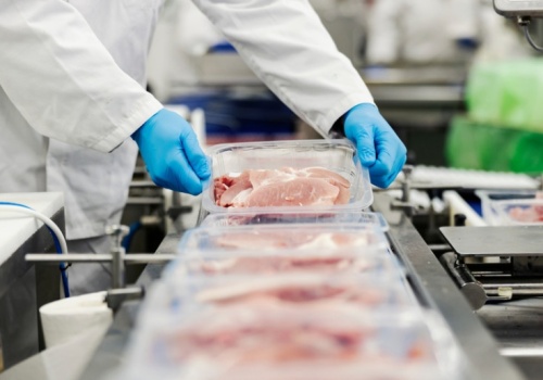 Cios w branżę mięsną. 230 etatów pod znakiem zapytania w europejskim gigancie