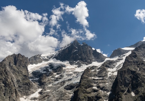 Tragedia w Alpach po zejściu lawiny. Nie żyje Polak
