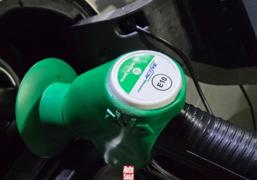 Tankujesz do pełna? Tankujesz źle. Odbicie pistoletu to ważny sygnał, żeby przestać