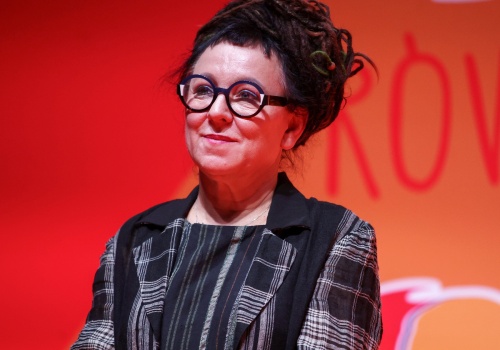 Olga Tokarczuk z szansą na prestiżową nagrodę. Słynna powieść nominowana