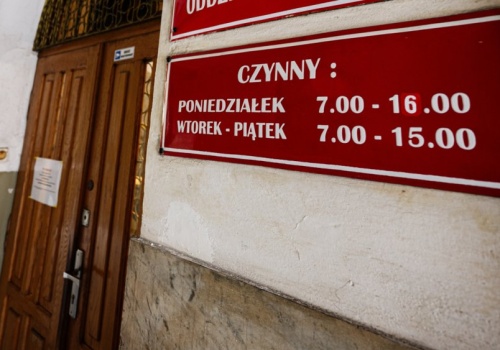 Nie pracują już tylko 7-15 czy 8-16. Na nowe przepisy czekały miliony Polaków