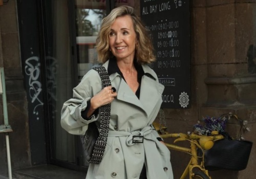 Podkreśli dojrzałość i doda stylu - w Pepco pojawił się idealny płaszcz dla 50-latek. A w Kik?