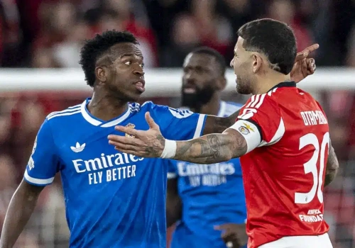 „Nazwał mnie małpą”. Skandal po meczu Realu Madryt. Vinicius oskarża, Prestianni zaprzecza