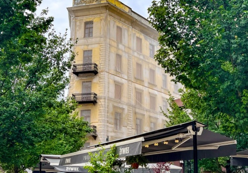 Szykuje się polski Flatiron? Kamienica w centrum Warszawy dostanie drugie życie