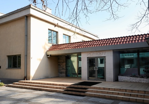 Oto najdroższa modernistyczna willa w Polsce. Uczelnia zapłaciła za nią fortunę