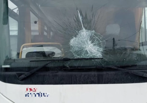 Rzucał jogurtami w jadące auta. 29-latek z Chojnic usłyszał zarzuty