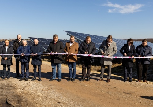 Otwarciem farmy fotowoltaicznej w Bałkowie Tauron osiągnął 1 GW mocy zainstalowanej w OZE
