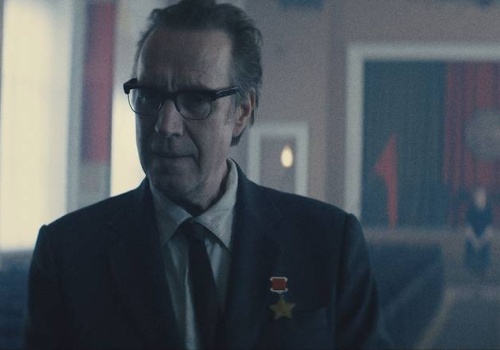 GWIEZDNE MIASTECZKO – zdjęcia z nowego serialu Apple’a