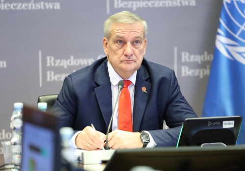 Błąd w instrukcji, nie w działaniu. Wiceszef MSWiA wyjaśnia sprawę czujek