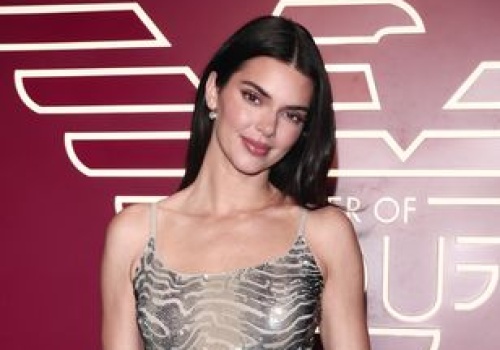 Kendall Jenner w srebrnej kreacji art deco. Olśniła w Mediolanie