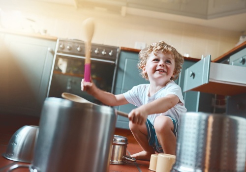 Teściowa kupiła torbę zabawek. 