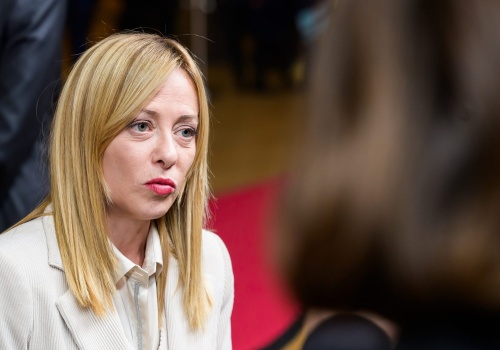 Włochy: Prawica zmienia prawo wyborcze, aby utrzymać władzę