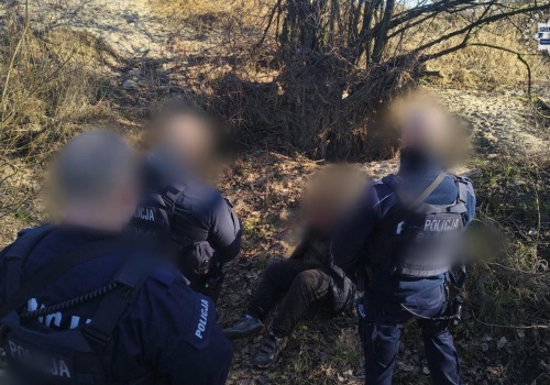 Brutalna zbrodnia w Kadłubie. Nastolatek użył siekiery. Apel policji ws. nagrań