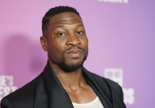 Sam przekreślił swoją karierę, teraz wraca na ekrany. Gdzie go zobaczymy?