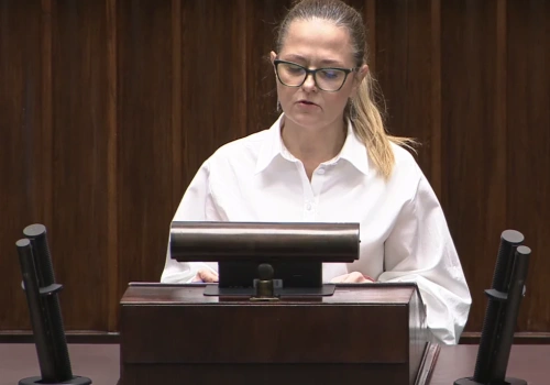 Kęcka: szpitale dostaną 30–100% wyceny za nadwykonania limitowane