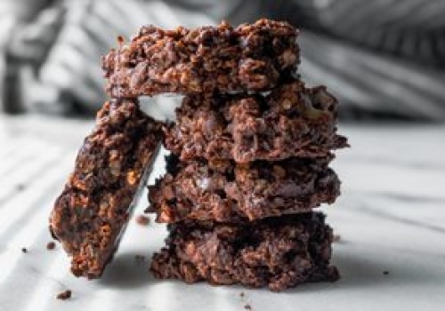 Wkładam do lodówki zamiast do piecyka. Po południu wyjmuję gotowe ciasteczka do kawy