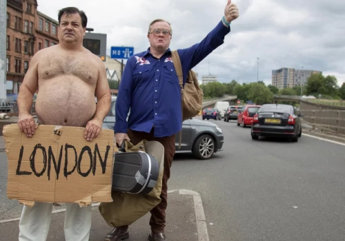 Film o „Chłopakach z baraków” wchodzi do kin. Serial był fenomenem