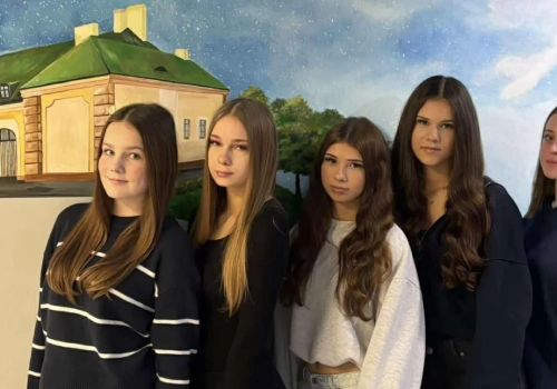 Stawiaj granice, nie poddawaj się presji! Uczennice z Ekonomika realizują projekt 