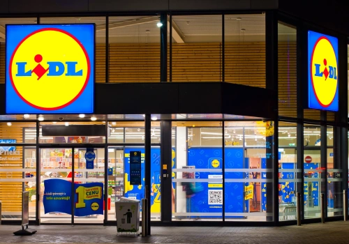 Lidl Polska uruchomił zwrot opakowań we wszystkich sklepach. 270 mln butelek i puszek