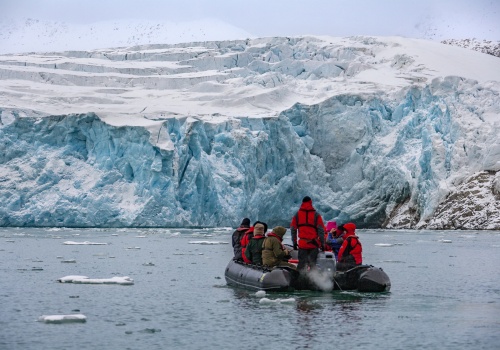 Norweski Instytut Badań Morza ostrzega przed bakteriami ze Svalbardu