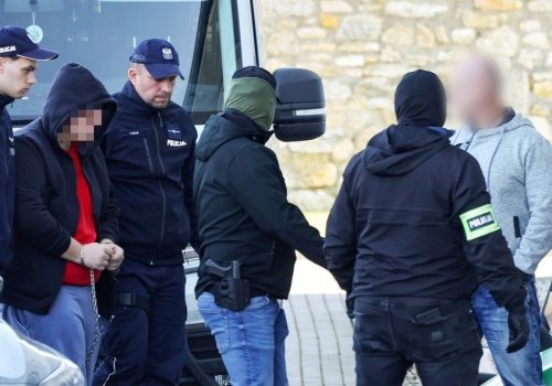 Zbrodnia w Kadłubie i zarzuty dla 17-latka. Nasz reporter był na miejscu. To rzuca się w oczy