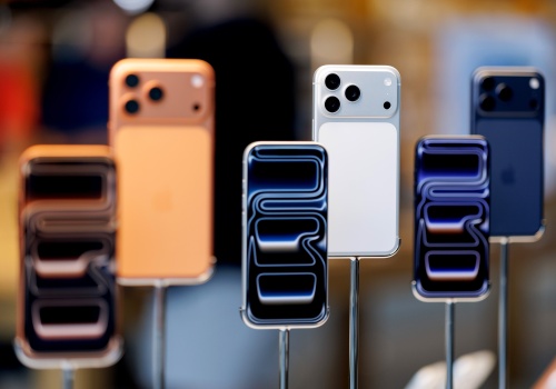 AI wywołała „tsunami” w elektronice. Ceny smartfonów biją rekordy, sprzedaż spadnie