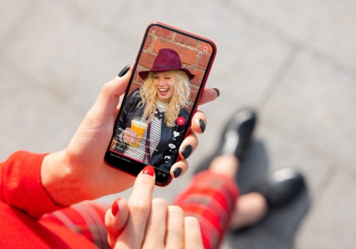 Polska szykuje zakaz social mediów dla dzieci. Co tak naprawdę planuje rząd?