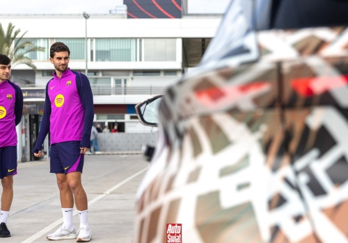 Piłkarze FC Barcelony w zamaskowanej Cuprze. Co to za model?