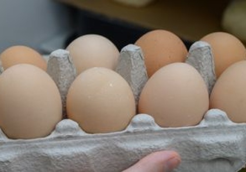 Czy większe jajka są smaczniejsze? Odpowiedź może niektórych zaskoczyć