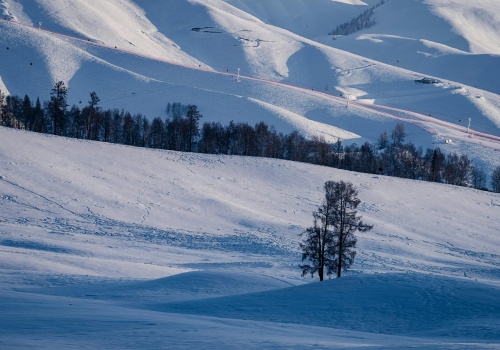 Oblodzenie szlaków i zagrożenie lawinowe. Trudne warunki w Bieszczadach