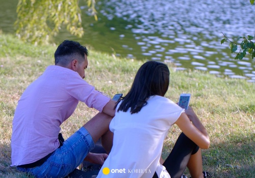 Media społecznościowe a kryzys w związku. Pięć nawyków, które mogą zniszczyć relację