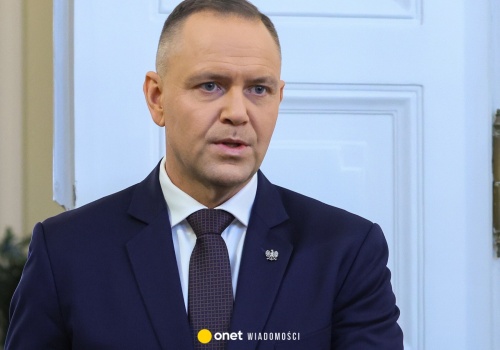 Ekspert przewiduje ruch Karola Nawrockiego w sprawie SAFE. 