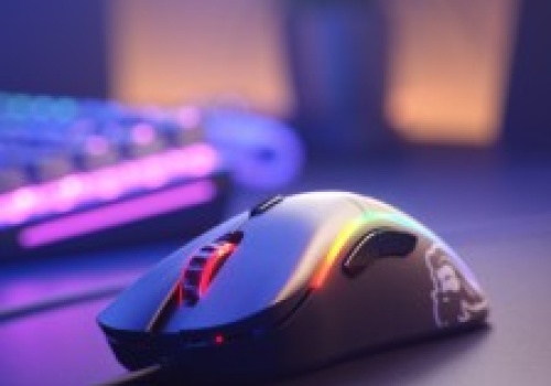 Mysz z sensorem Pixart mega tanio w RTV Euro AGD. Glorious Model D- za jedyne 39,99 zł!