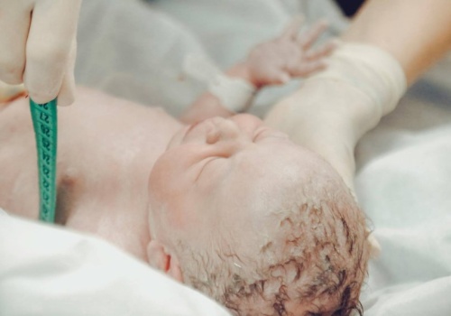 30-latka usłyszała, że nigdy nie będzie mamą. Teraz urodziła dziecko po przeszczepie macicy