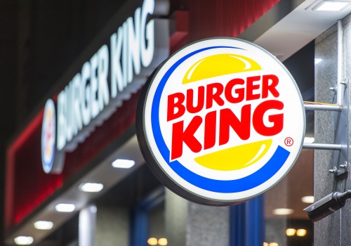 Burger King wywołał burzę. Słuchawki AI monitorują uprzejmość pracowników