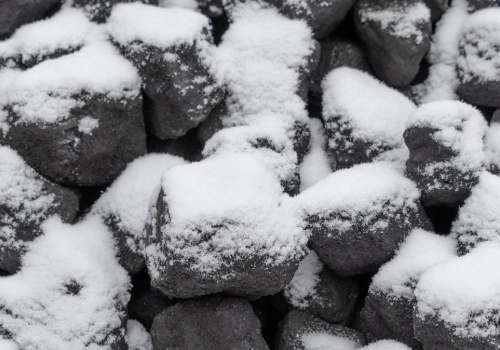 Sezon się kończy, ale przecen nie widać. Sprawdzamy ceny węgla w lutym 2026