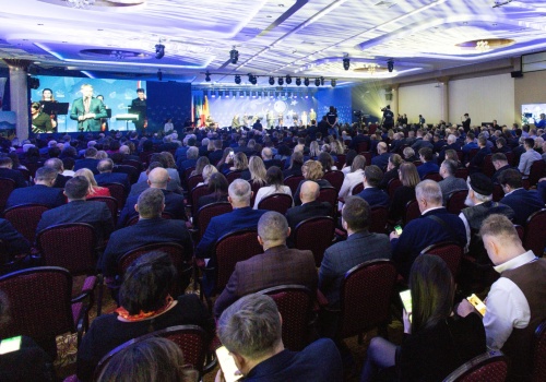 Panele partnerskie Samorządu Województwa Warmińsko-Mazurskiego podczas XI EKS w Mikołajkach