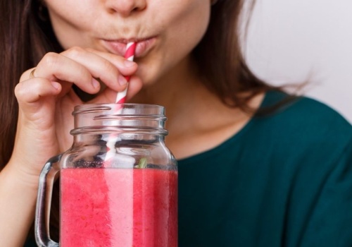 Nie kawa i nie sok. To najlepszy poranny napój na skoki cukru we krwi