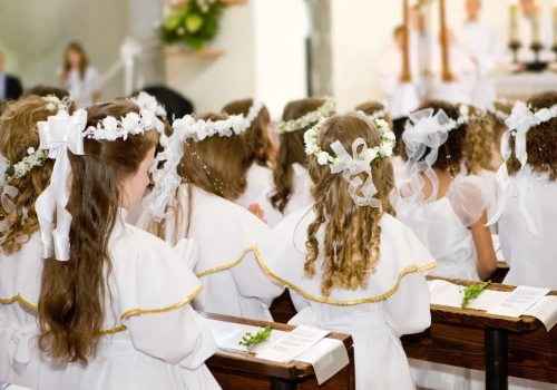 Ile dać w kopertę na komunię w 2026 roku