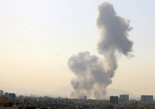 Izrael atakuje Iran: w kraju słychać wybuchy. „Operacja koordynowana z USA”