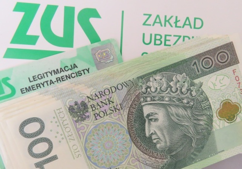 Niektórzy emeryci i renciści zwaloryzowane świadczenia otrzymają wcześniej. Terminarz wypłat emerytur i rent w marcu