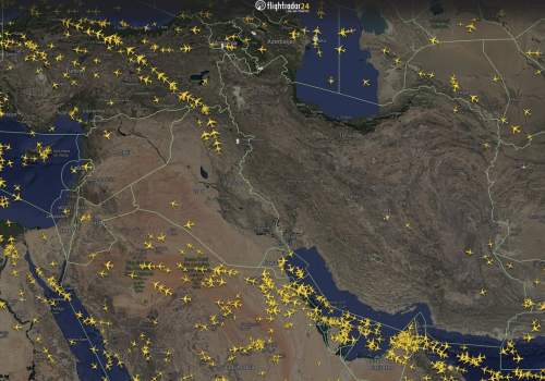 Izrael i USA atakują Iran! LOT, Wizz Air i inne linie odwołują loty