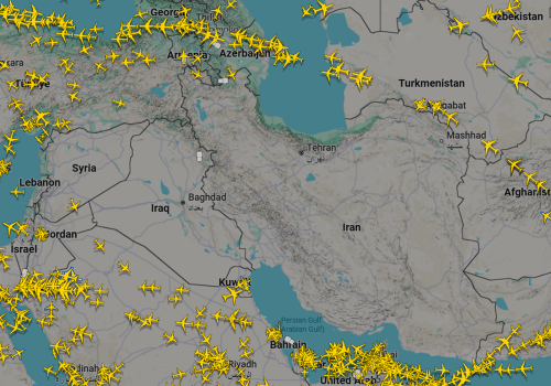 Atak na Iran: LOT odwołuje rejsy do Izraela, lot do Dubaju zawrócony