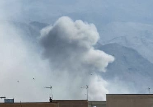 Reuters: Pierwszy atak wycelowany w Chamaneiego i premiera Iranu. Nie wiadomo, z jakim skutkiem