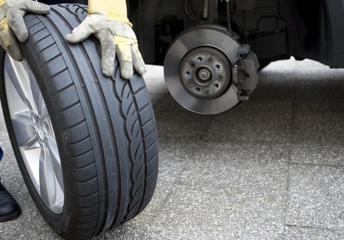 Jeśli wulkanizator tak robi, uciekaj jak najdalej. Opony będą do wyrzucenia