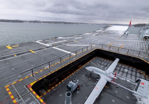 Nowe Bayraktary i turecki desantowiec w obronie Bałtyku