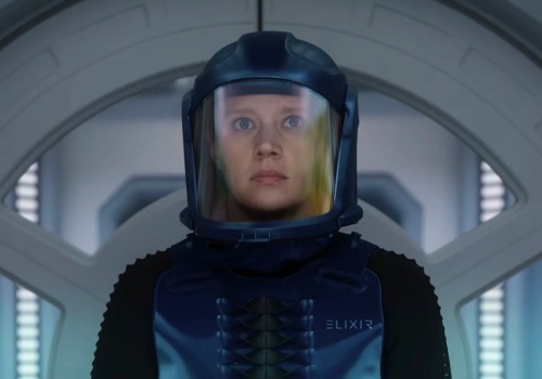 W okamgnieniu – recenzja filmu. Wielkie ambicje science fiction zderzyły się z pustą historią