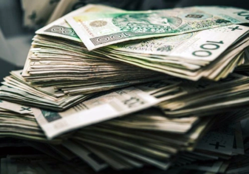 Elita najlepiej zarabiających Polaków się kurczy. Ale słaby wynik