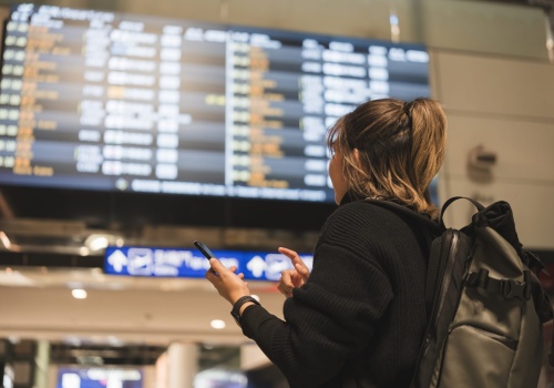 Atak na Iran. Masz lot w najbliższym czasie? Podpowiadamy, co robić!